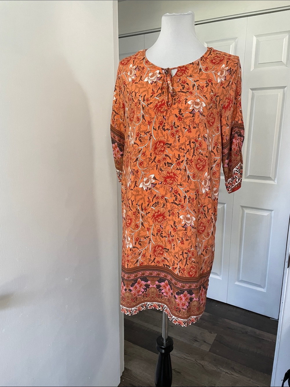 Halife Shift Short Dress Orange Floral 3/4 Sleeve with Ruching (says LG but MED)